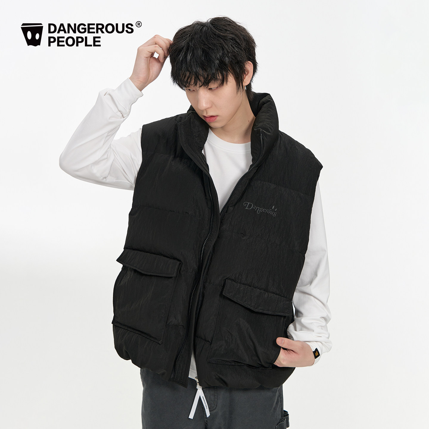 【黄子弘凡同款】Dangerouspeople薛之谦dsp大口袋字母羽绒马甲,淘宝优惠券,粉丝福利购,淘宝优惠卷