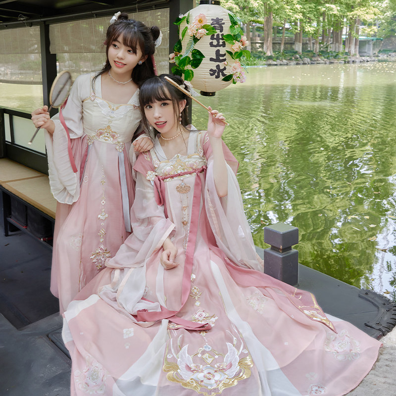 十三余儿[粉黛夕语]国风刺绣小豆蔻 十三余汉服