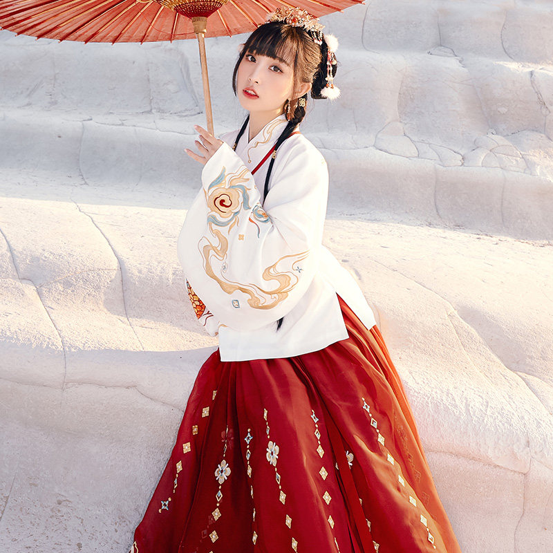 十三余儿[龙灯夜宴]刺绣下裙小豆蔻 十三余民族服装/舞台装