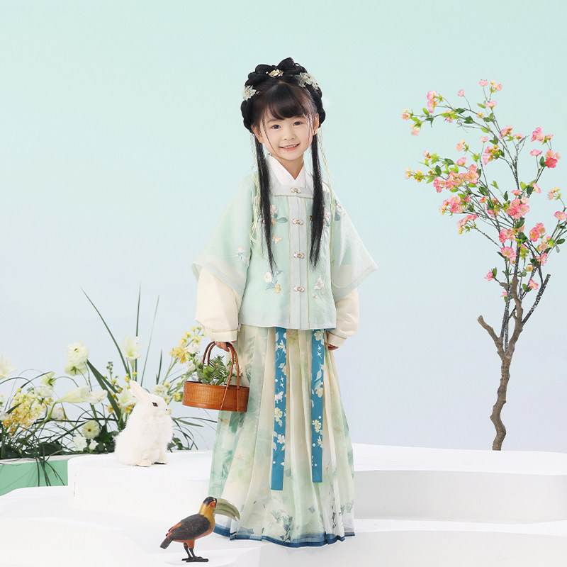 十三余儿[山色图]国风刺绣小豆蔻 十三余汉服