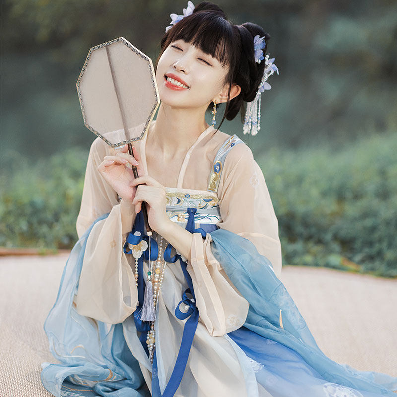 十三余儿[长生乐]绣花对襟裥小豆蔻 十三余汉服