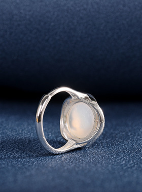 英国TopWhit仿白玉髓复古花朵戒指女百搭个性文艺范开口戒子时尚