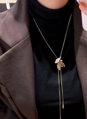 【沁汝饰品】金色树叶抽拉毛衣链简约项链气质高级轻奢小众项链