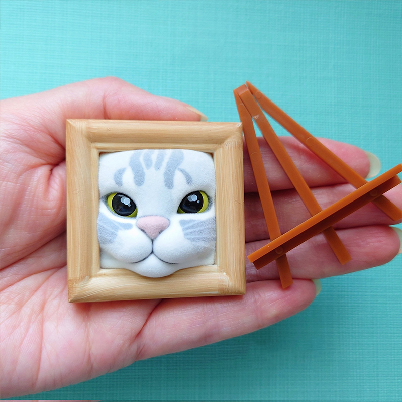 日本正版QUALIA 相框里的猫咪扭蛋 可爱猫脸画架三花猫潮玩摆件