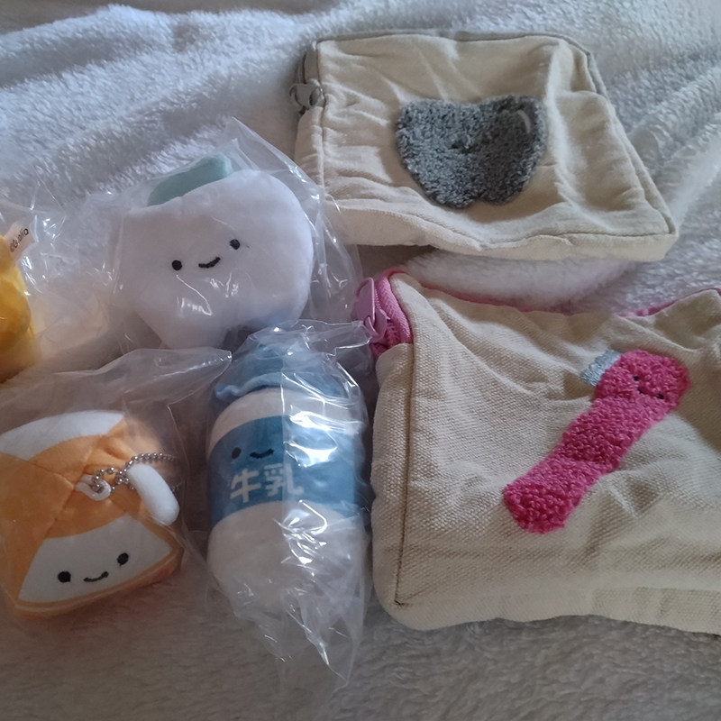 日本正版QUALIA 牙齿零钱包扭蛋 蛀牙银牙膏粉刷细菌零钱收纳包包,淘宝优惠券,粉丝福利购,淘宝优惠卷