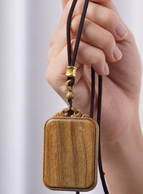 天然绿檀木平安无事牌毛衣链吊坠装饰木质素牌车载后视镜挂件批发