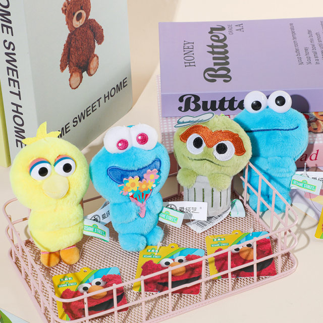 Genuine Sesame Street ELMO Emo Big Bird Sweet Cake Strange Plush Doll Pendant Cute Backpack Pendant Keychain
