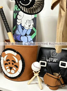 男孩房衣帽间棒球主题软装摆件