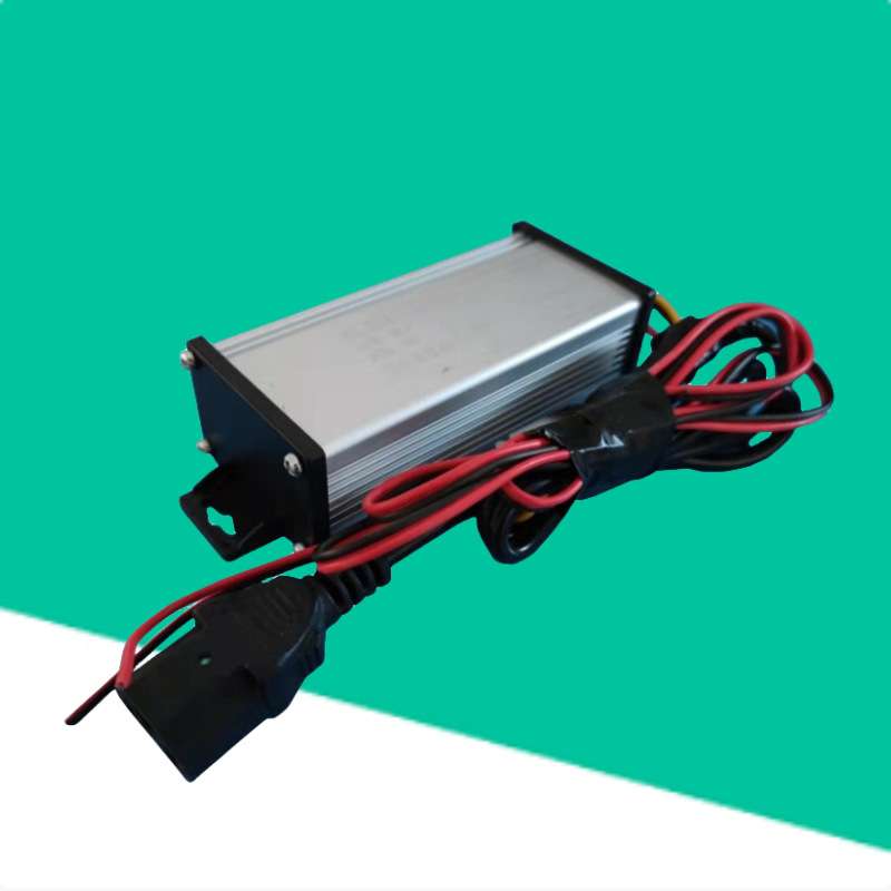 三轮电动车地摊灯品字头转换器48V60V72V96V转12V直流电压转换器 - 图1
