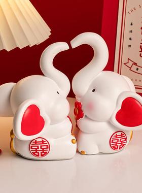 新婚礼物送新人可爱情侣对象摆件订婚客厅婚房装饰送新娘结婚礼物