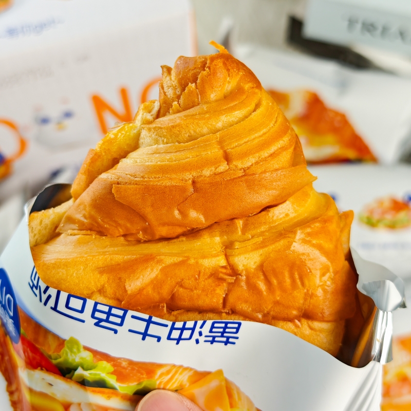 叮咚熊黄油牛角可颂330g/盒芝士鸡肉松味便携袋装方便早餐面包 - 图2