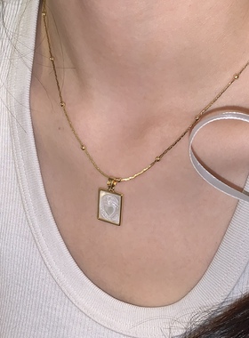 sweetbones辣妹金色贝壳爱心方牌吊坠项链ins风复古欧美