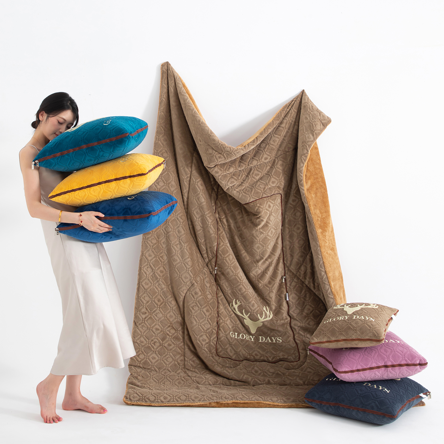 a类母婴级 加厚牛奶绒抱枕被子两用二合一车用午睡沙发靠枕毯子,淘宝优惠券,粉丝福利购,淘宝优惠卷