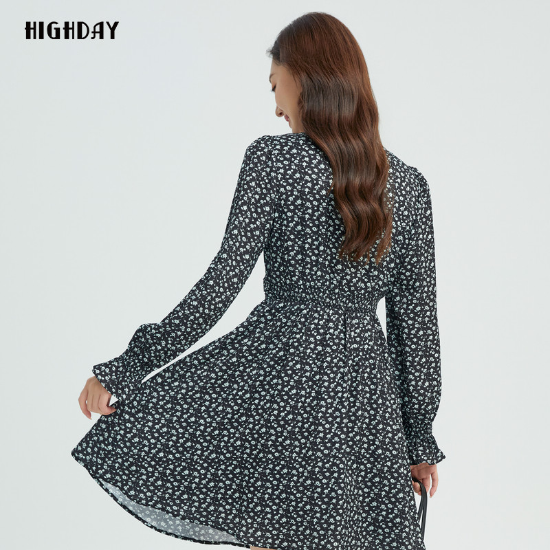 轩日2025春秋商场同款V领女裙复古碎花修身泡泡袖长袖连衣裙短裙,淘宝优惠券,粉丝福利购,淘宝优惠卷