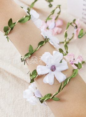 跨境热卖 超仙绕手花环四朵花OPP装饰手链花环系演出翅膀花环套装