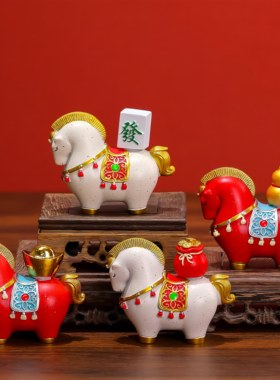 马年吉祥物公仔装饰马上有钱摆件2026本命年礼物新年文创伴手礼品
