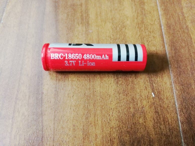 锂电池强光手电手电筒可充电18650电池强光LED手电专用电池包邮,淘宝优惠券,粉丝福利购,淘宝优惠卷