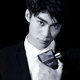 Fewruer woody romantic and elegant men's perfume