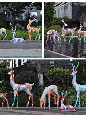 户外玻璃钢仿铜鹿摆件售楼部几何鹿雕塑园林小区景观草坪动物装饰