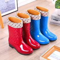 Fashion Rain Shoes Lady Midtubes Warm Rain Boots High Cylinder Rubber Shoes Plus Cotton Water Boots Cover Shoes New Non-slip Kitchen Water Shoes