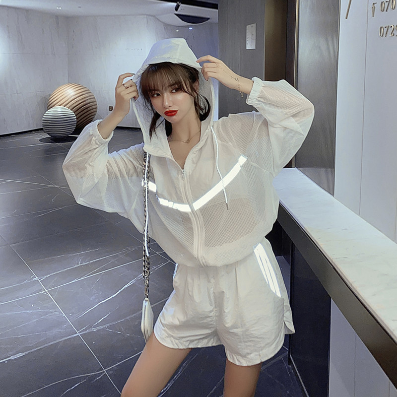 网红2020新款显瘦连帽防晒外套短裤 姊衫时尚套装