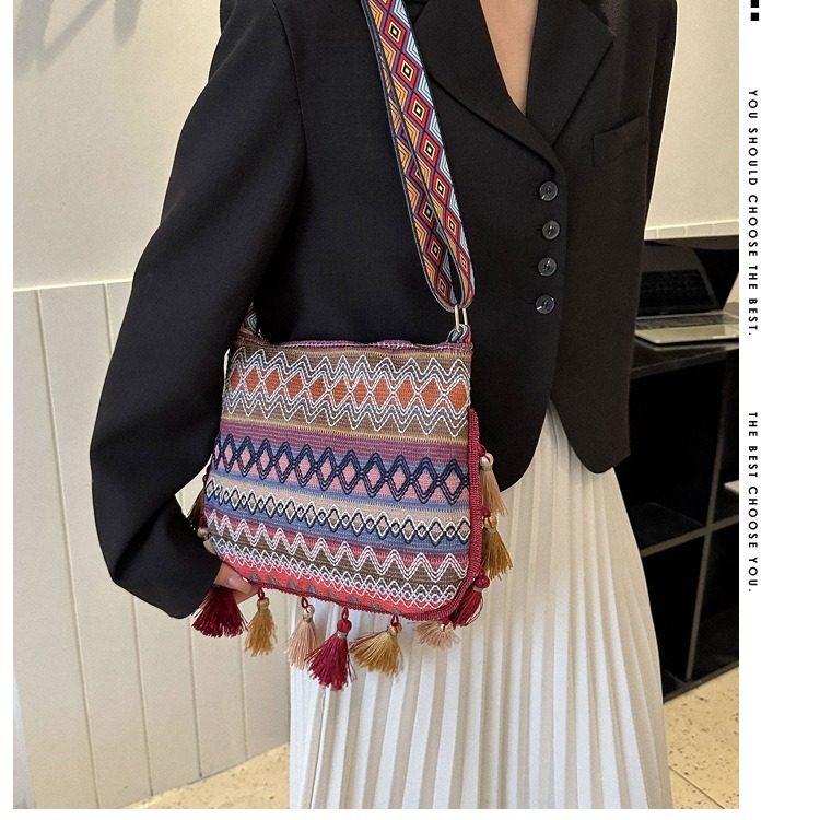 民族风大容量流苏个性小方包2023新款单肩斜挎包波西米亚小众女包,淘宝优惠券,粉丝福利购,淘宝优惠卷