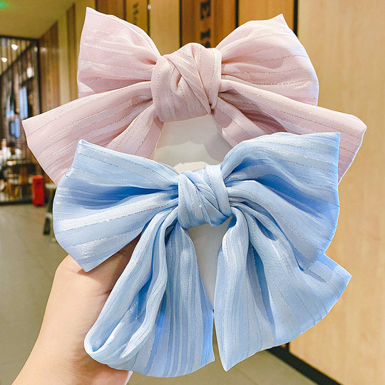 Cute golden bow hair clip for girls and children