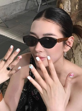 猫眼墨镜女款2025新款高级感小框防紫外线木纹太阳眼镜适合方圆脸