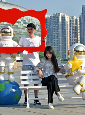 户外太空人玻璃钢雕塑宇航员摆件