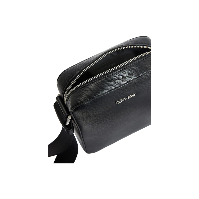 【自营】calvin klein男士男包斜挎包 天猫国际时尚范男士包袋