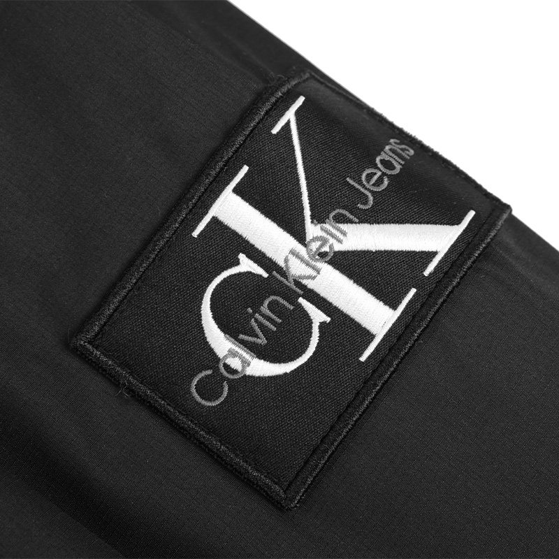  天猫国际自营时尚范夹克