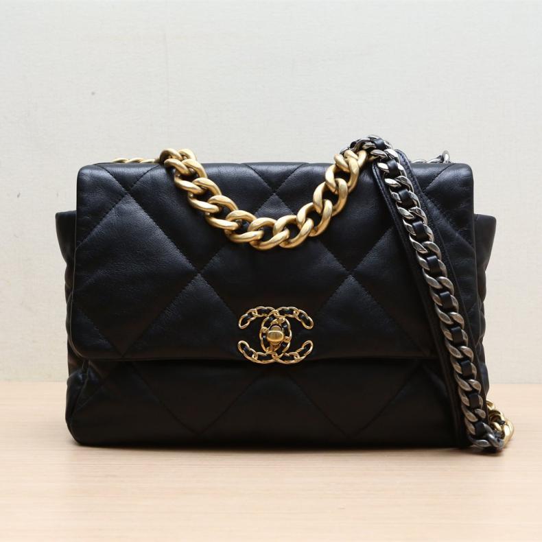 【自营】中古98新Chanel/香奈儿斜挎包19BAG口盖包黑色30开金扣 - 图1