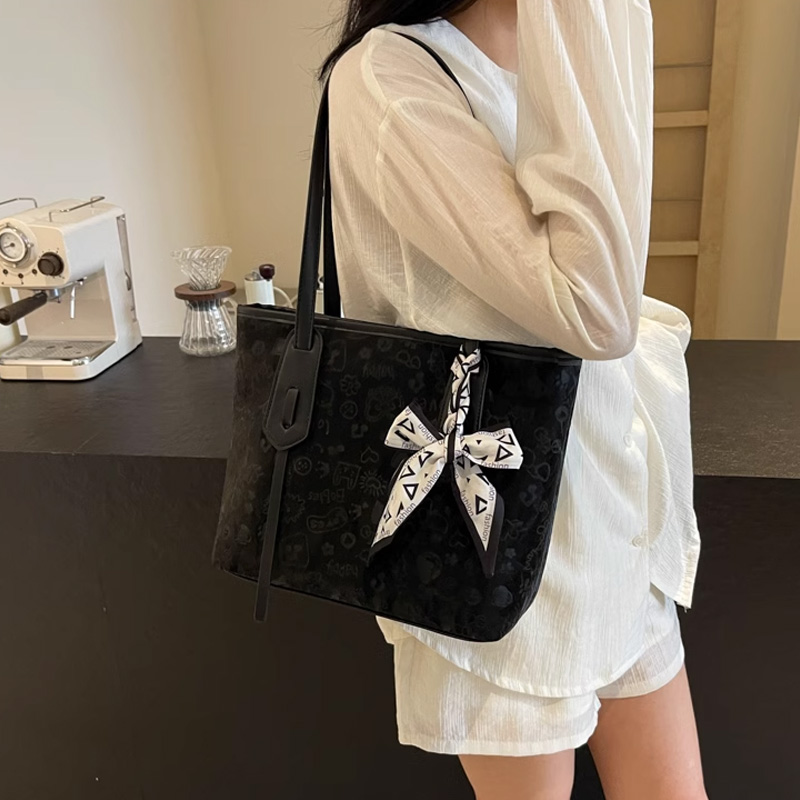 【自营】JANE KLAIN简约压花托特包大容量手提复古丝巾时尚单肩包