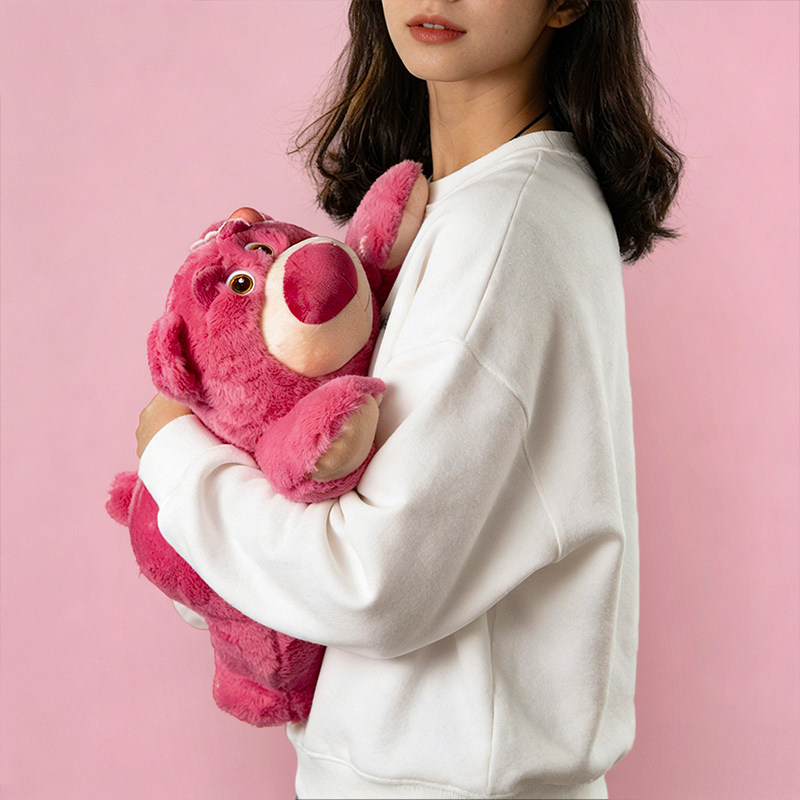 【自营】趴姿草莓熊公仔迪士尼正版抱睡毛绒玩偶娃娃摆件生日礼物,淘宝优惠券,粉丝福利购,淘宝优惠卷