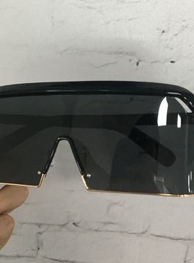 一体式全封闭护目太阳镜男偏光司机开车钓鱼眼镜 墨镜女2020