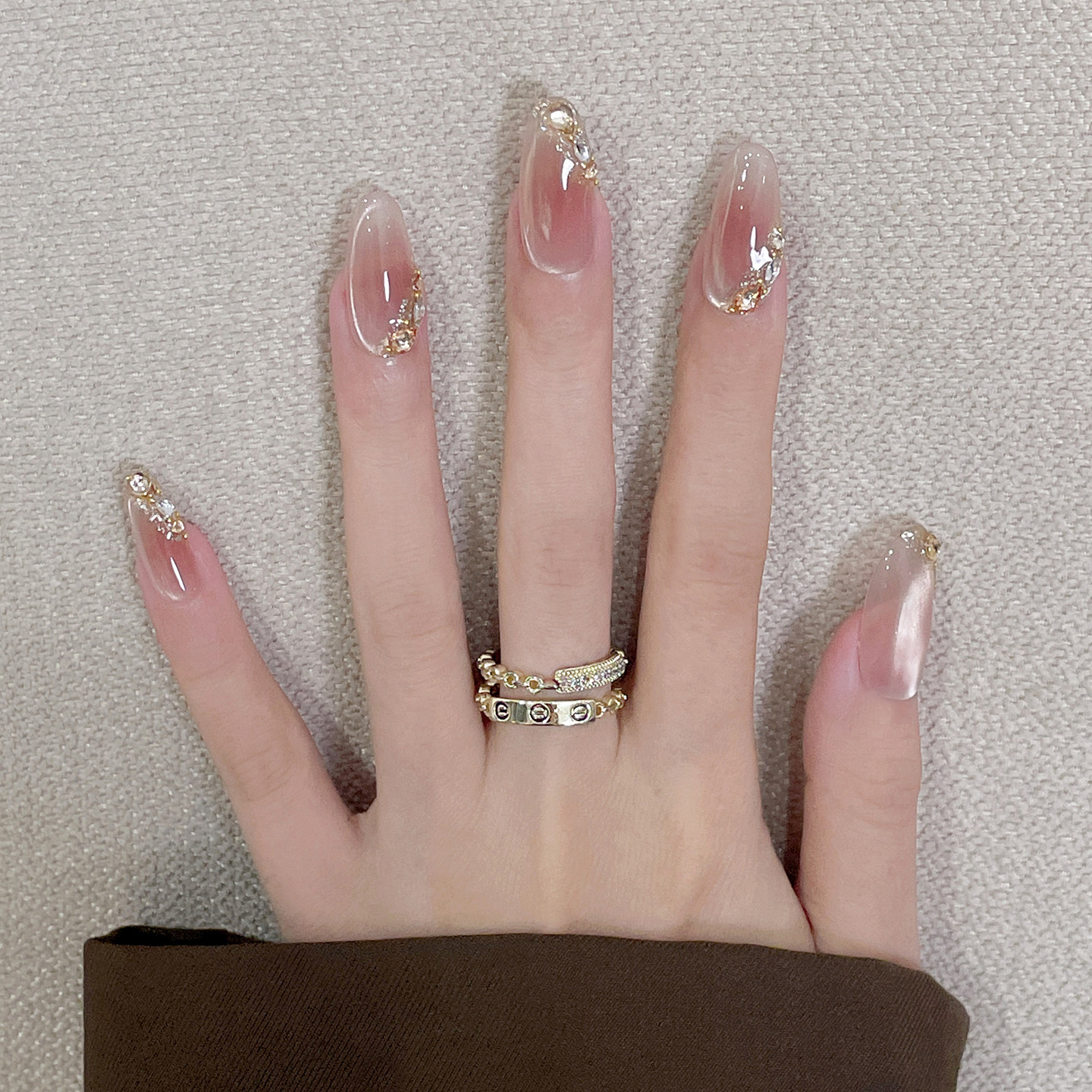 手工穿戴甲2026新款高级感轻奢闪钻裸粉色猫眼中长款甲片鎏金粉雾,淘宝优惠券,粉丝福利购,淘宝优惠卷