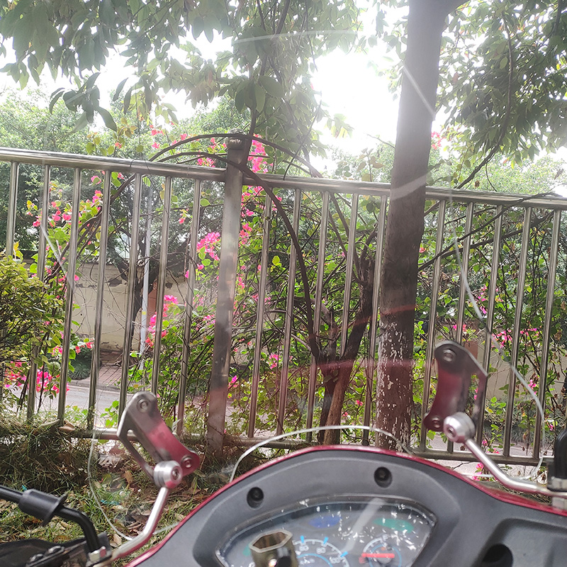 适用于摩托车豪爵VF110 100 125前挡风玻璃挡雨板前风挡护胸板 - 图1