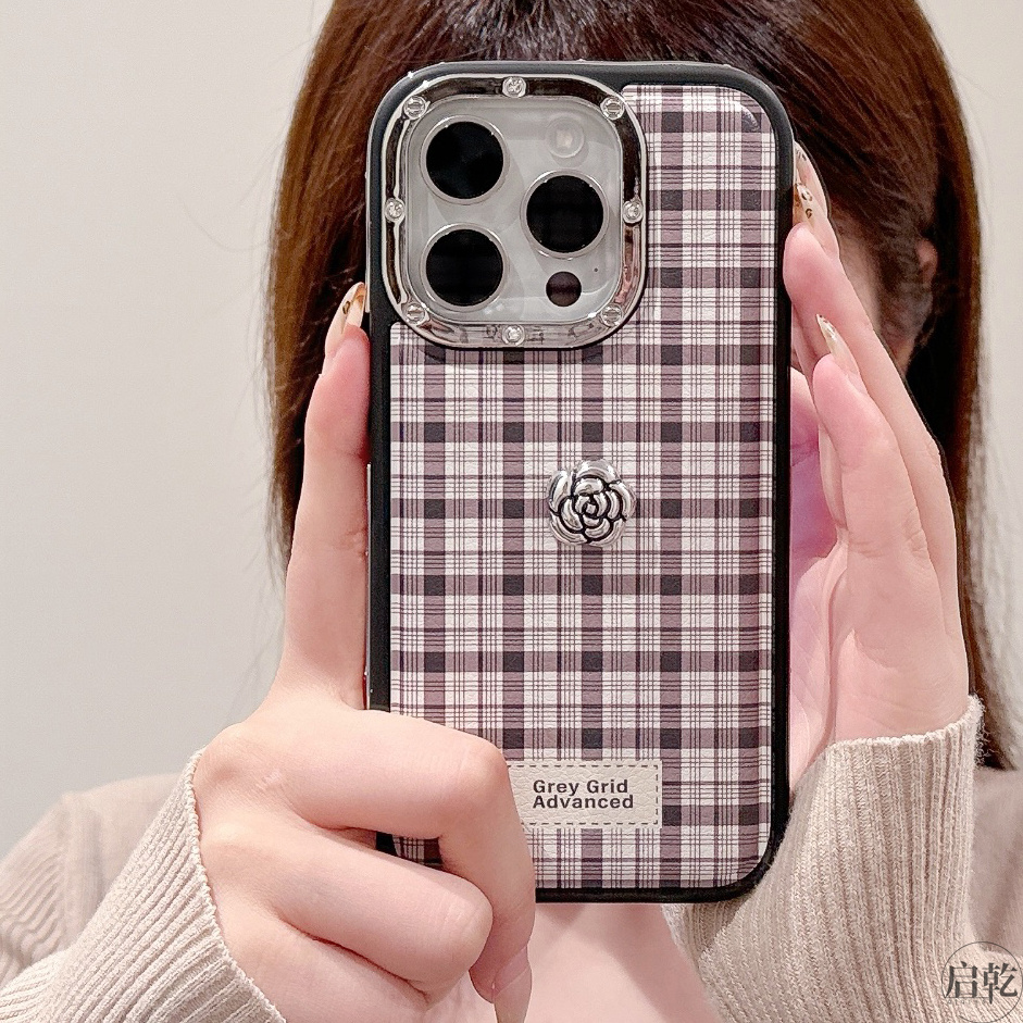 启乾 闪钻格纹立体山茶花iPhone16/15手机壳适用苹果14/13promax皮质硬壳高级感小众日韩新款女神气质秋冬天