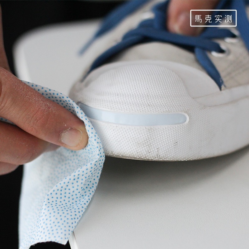 马克实测 擦鞋湿巾表面带颗粒清洁效果更好小白鞋不留泡沫 AL-2 - 图1