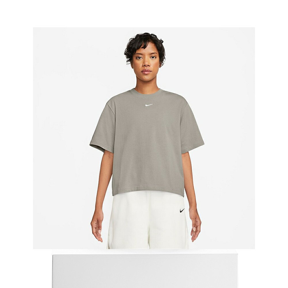 日本直邮Nike 女士 NSW Essential Boxy LBR 短袖T恤休闲U 领短袖 - 图3