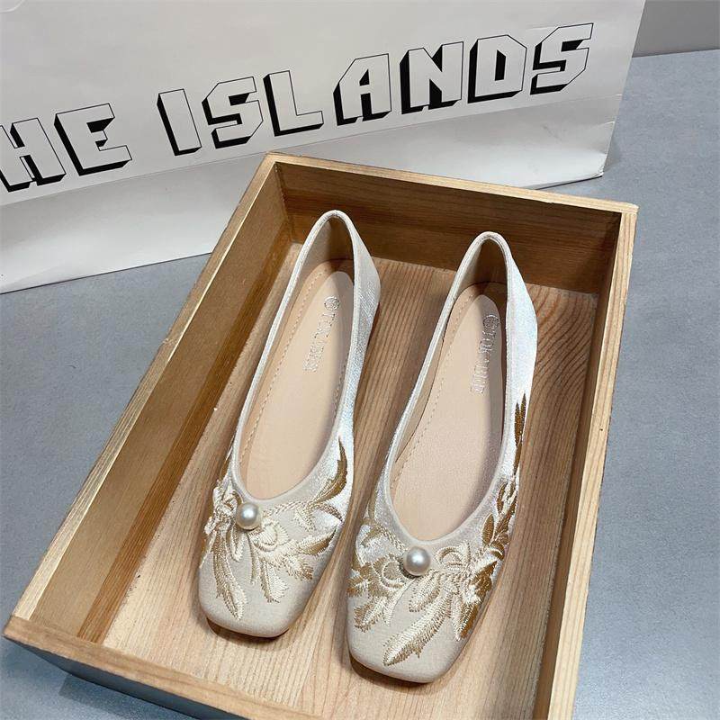 优雅气质新中式国风女单鞋2025年新款粗跟低跟刺绣红色秀禾鞋婚鞋,淘宝优惠券,粉丝福利购,淘宝优惠卷