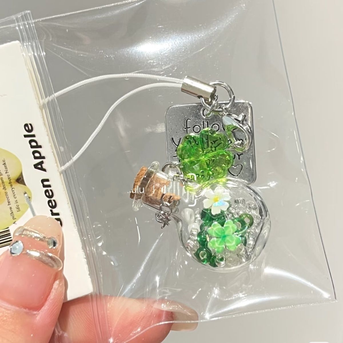 【四叶草许愿瓶风铃】小清新手机链包包挂件相机挂饰钥匙扣礼物女 - 图2