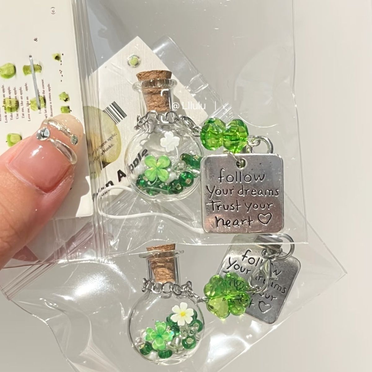 【四叶草许愿瓶风铃】小清新手机链包包挂件相机挂饰钥匙扣礼物女 - 图1