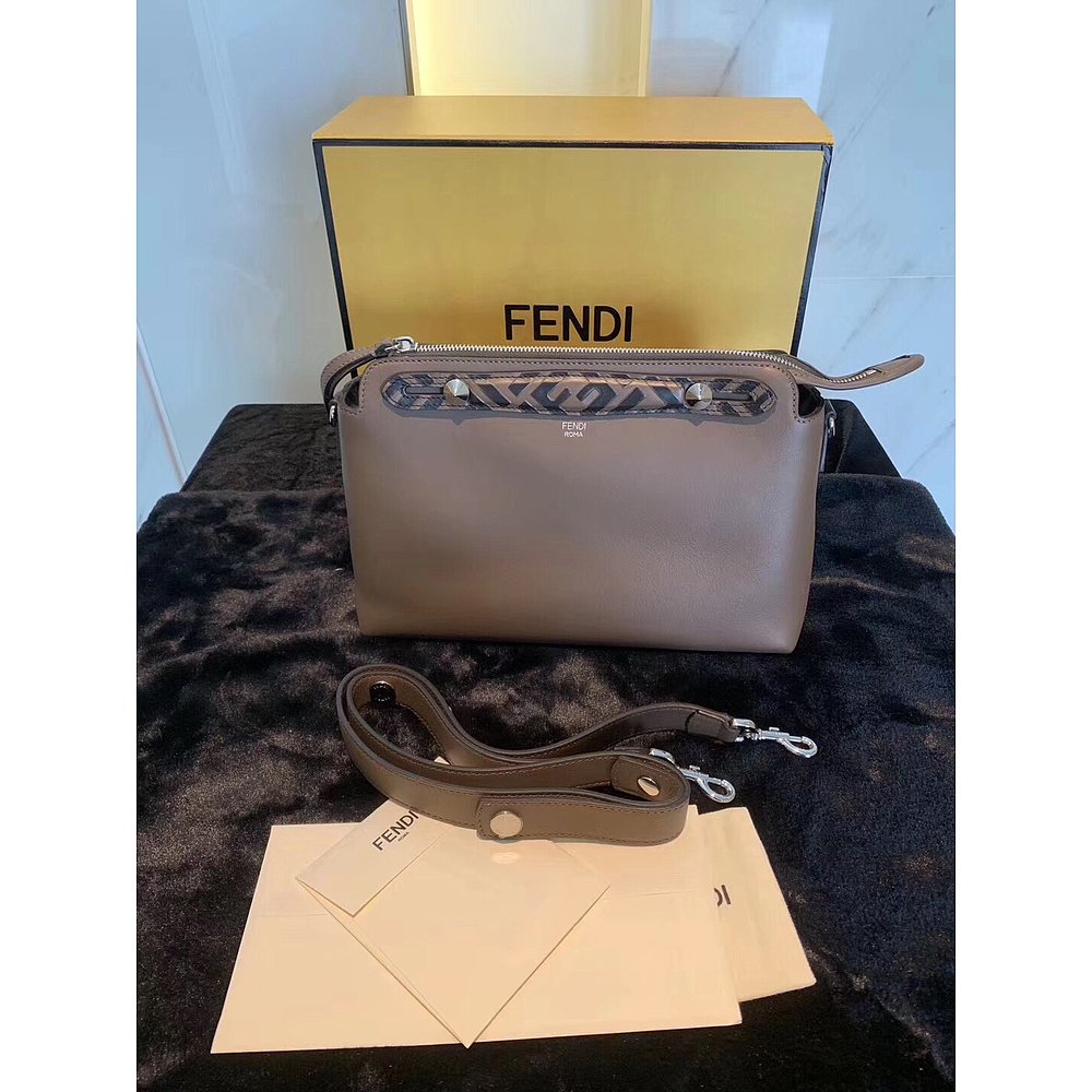 香港直邮Fendi By the Way Boston迷你斜挎包 8BL145A6CO-图2