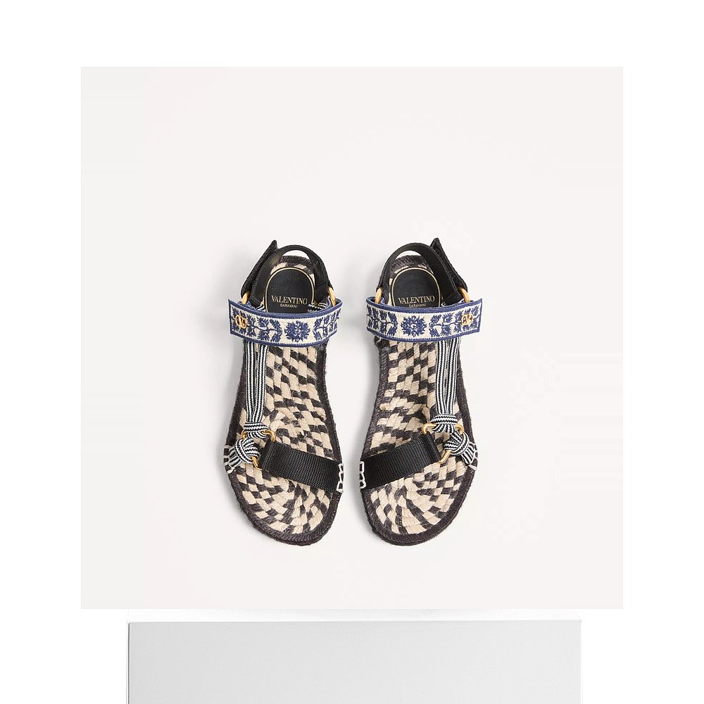 欧洲直邮VALENTINO 华伦天奴 25春夏 WS0LZ5PNB_N96 女士 平底凉 - 图3