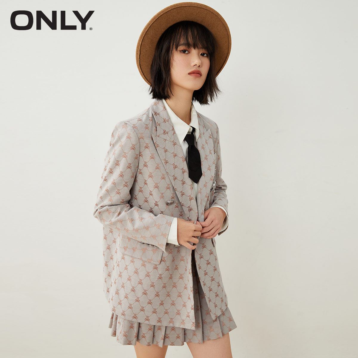 only春季新款职场气质小熊印花西装 ONLYoutlets店西装