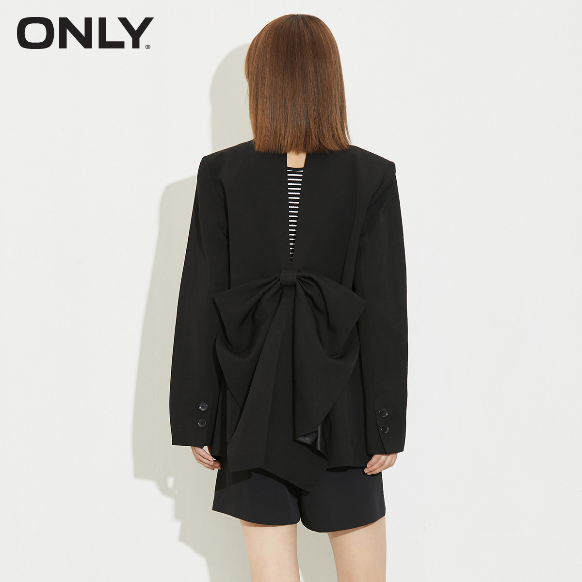  ONLYoutlets店西装