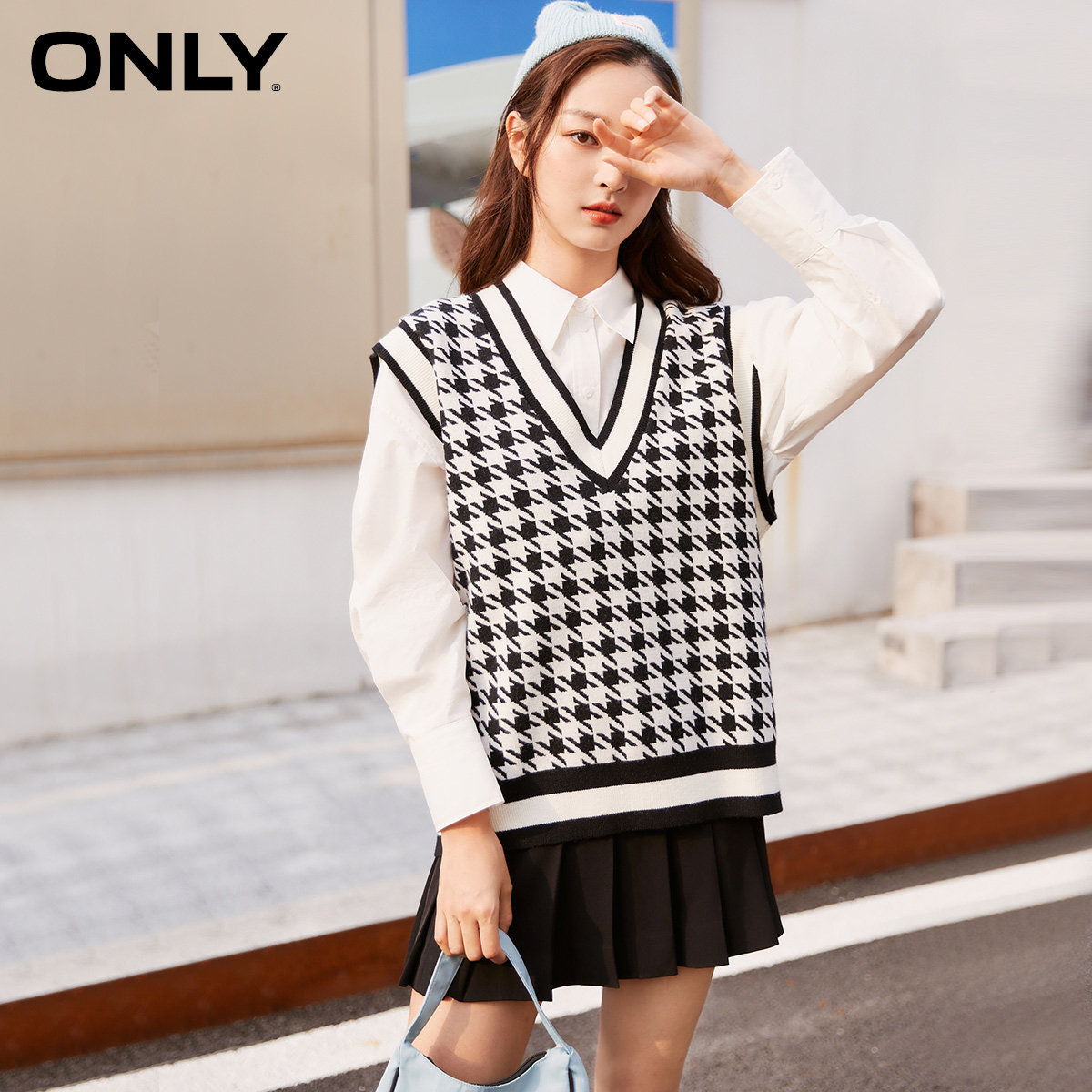 onlyone新款学院v领马甲针织衬衫 ONLYoutlets店连衣裙