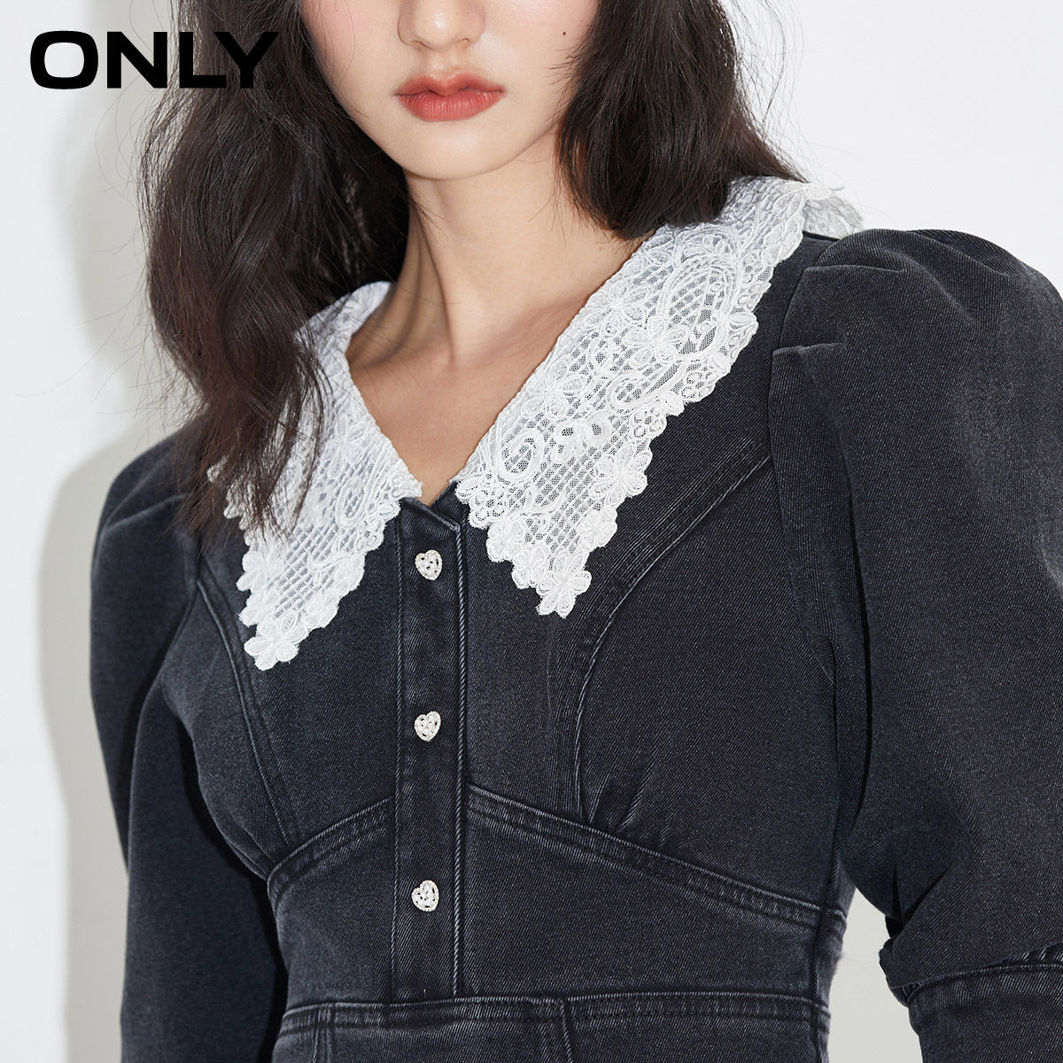 only2021冬季新款蕾丝娃娃领连衣裙 ONLYoutlets店连衣裙