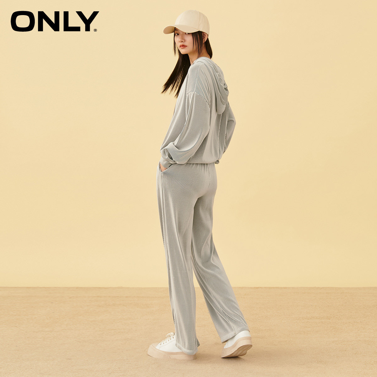 only2021冬季新款休闲连帽卫裤卫衣 ONLYoutlets店卫衣/绒衫